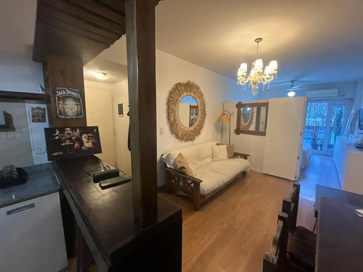 Studio mobiliado com varanda