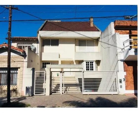 Casa En Alquiler En Ramos Mejia Sur