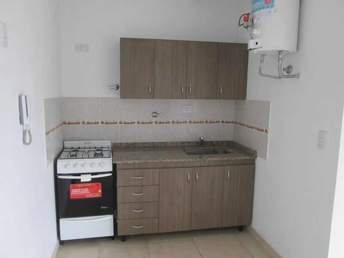 1st-floor 2-room apartment with balcony