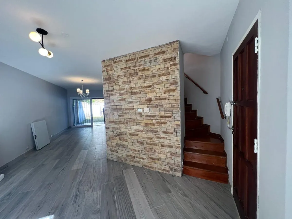 Alquiler Duplex Con Jardin Y Cochera En Carapachay