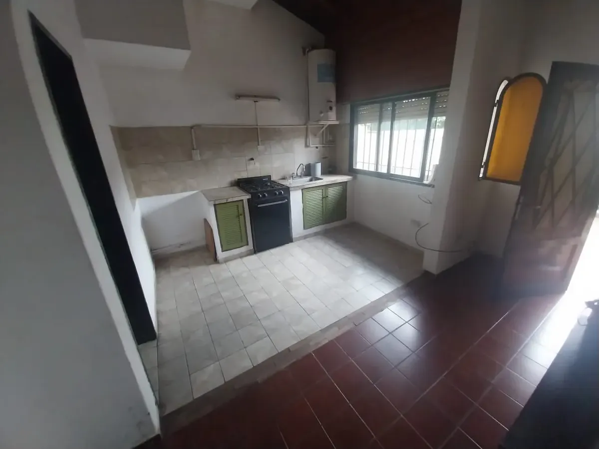 Ph 2 Ambientes En Alquiler, Mansilla 1100, Ituzaingó