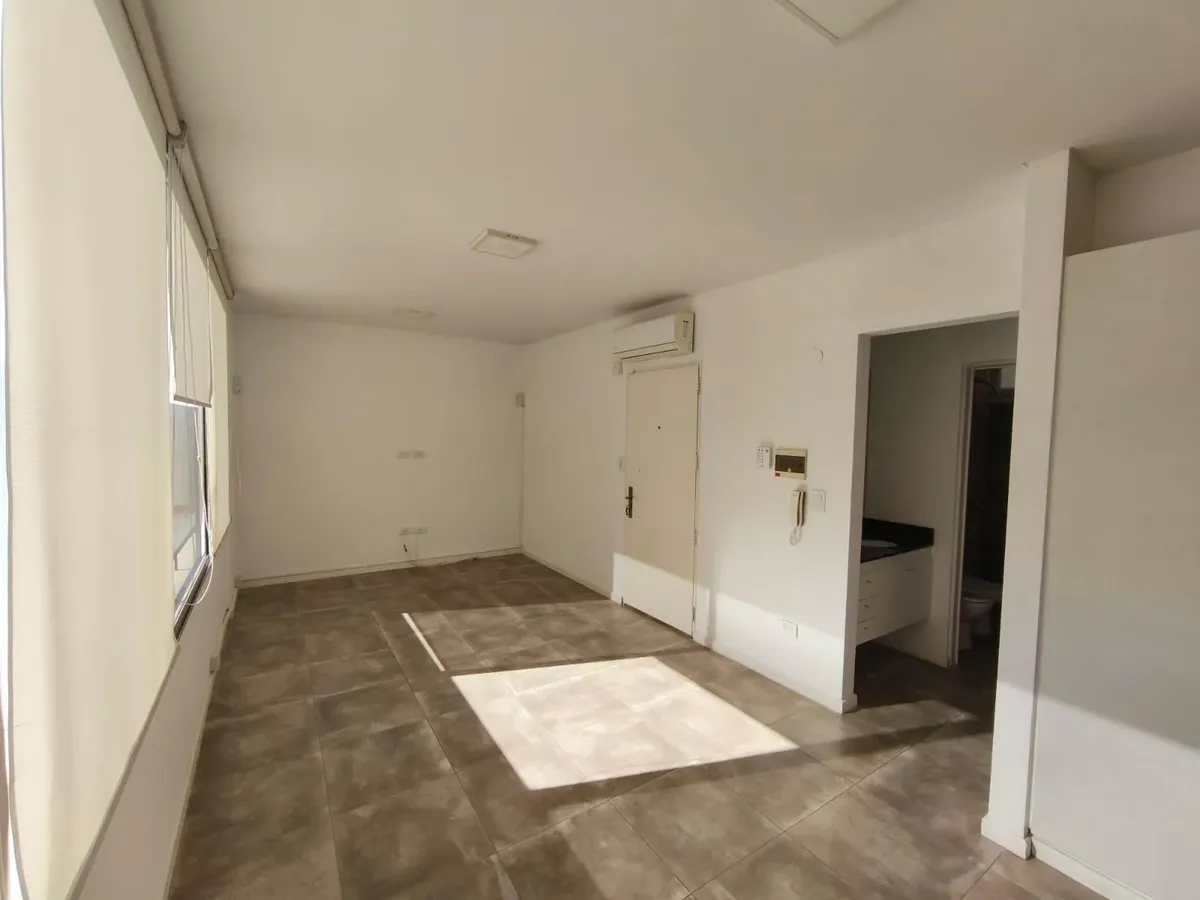 2 комнаты с балконом и паркингом