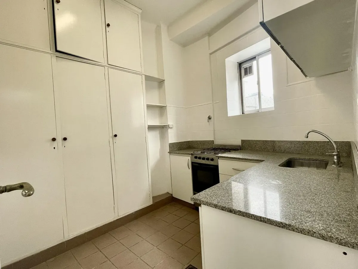 3-room apartment facing Coronel Díaz