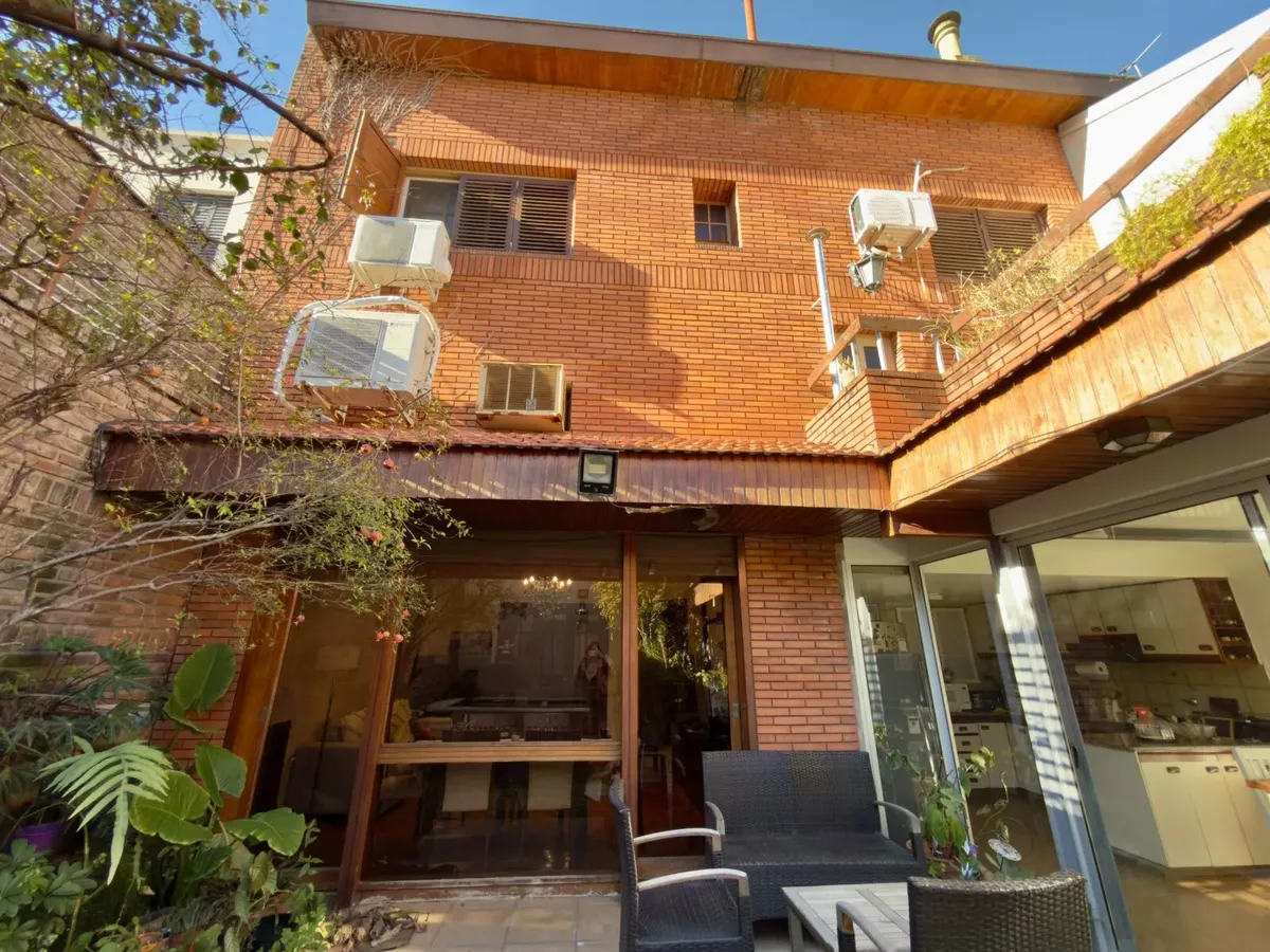 Alquiler Casa 5 Ambientes Con Jardín, Pileta Y Garage En Villa Devoto