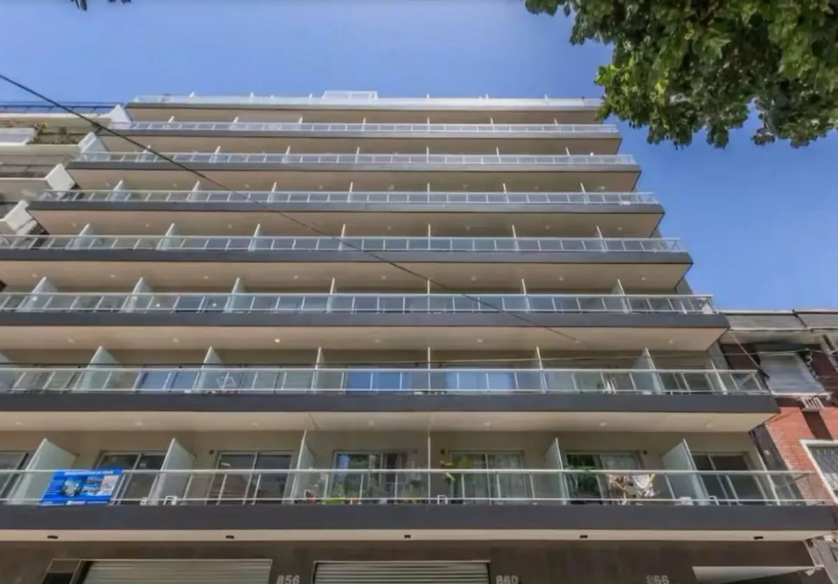 Caballito studio with balcony