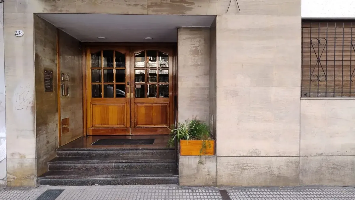 2 Ambientes En Alquiler Con Balcón En Recoleta