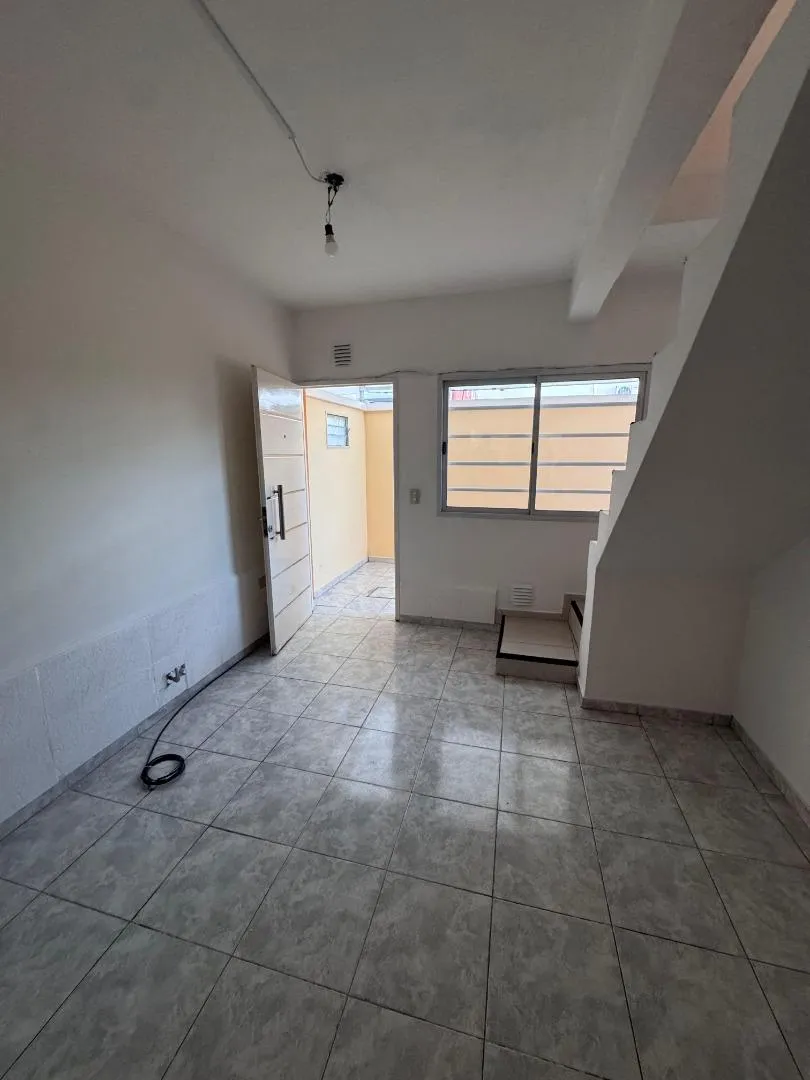 Duplex 3 Amb Chico Con Pqño Patio - A 3 Cuadras Av Vergara Al 3200. Hurlingham