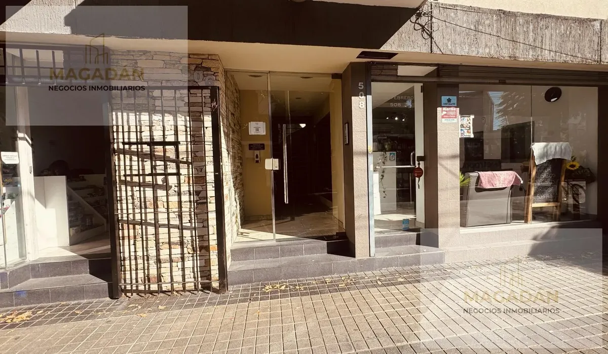 Alquiler - Departamento 2 Amb Con Balcon - Ramos Mejia