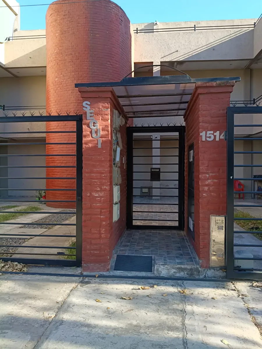Departamento De 2 Ambientes Baja Expensas Cerca De Cnel D Elia