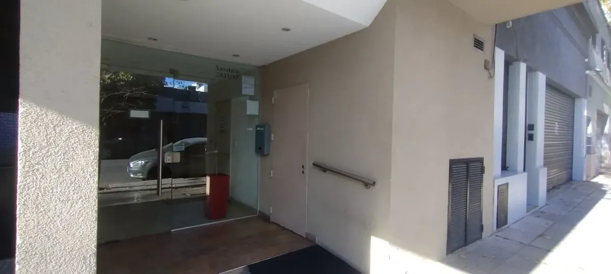Monoambiente Al Contrafrente Con Balcon