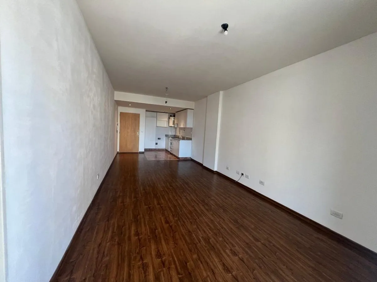 Alquiler Un Ambiente Con Balcon En Villa Crespo
