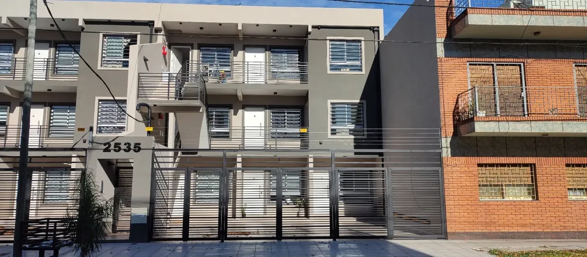 1st-floor 2-room with balcony