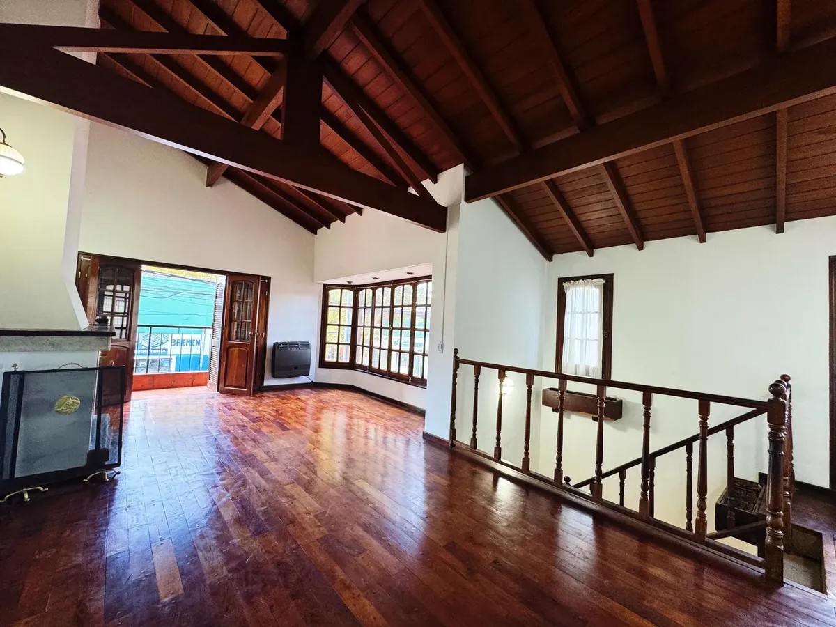 Casa En Alquiler En San Fernando Con Cochera