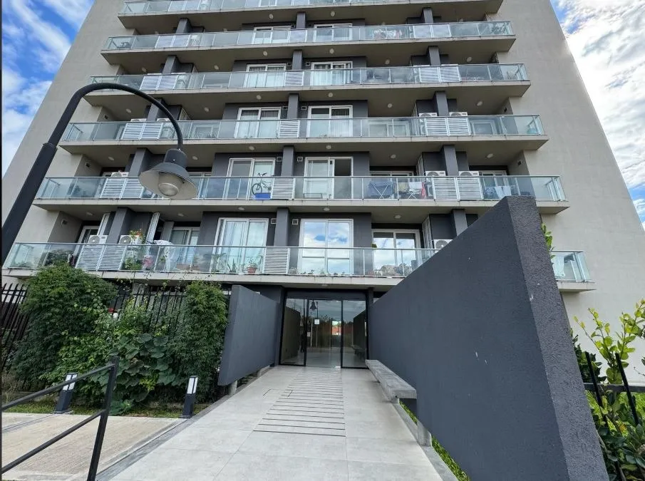6th floor, parking and pool