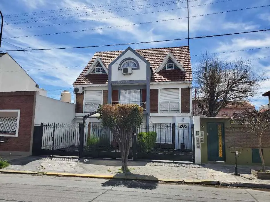 Casa Ph En Alquiler En Ramos Mejia Sur