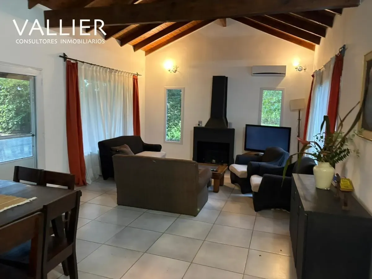 Casa con jardín y pileta