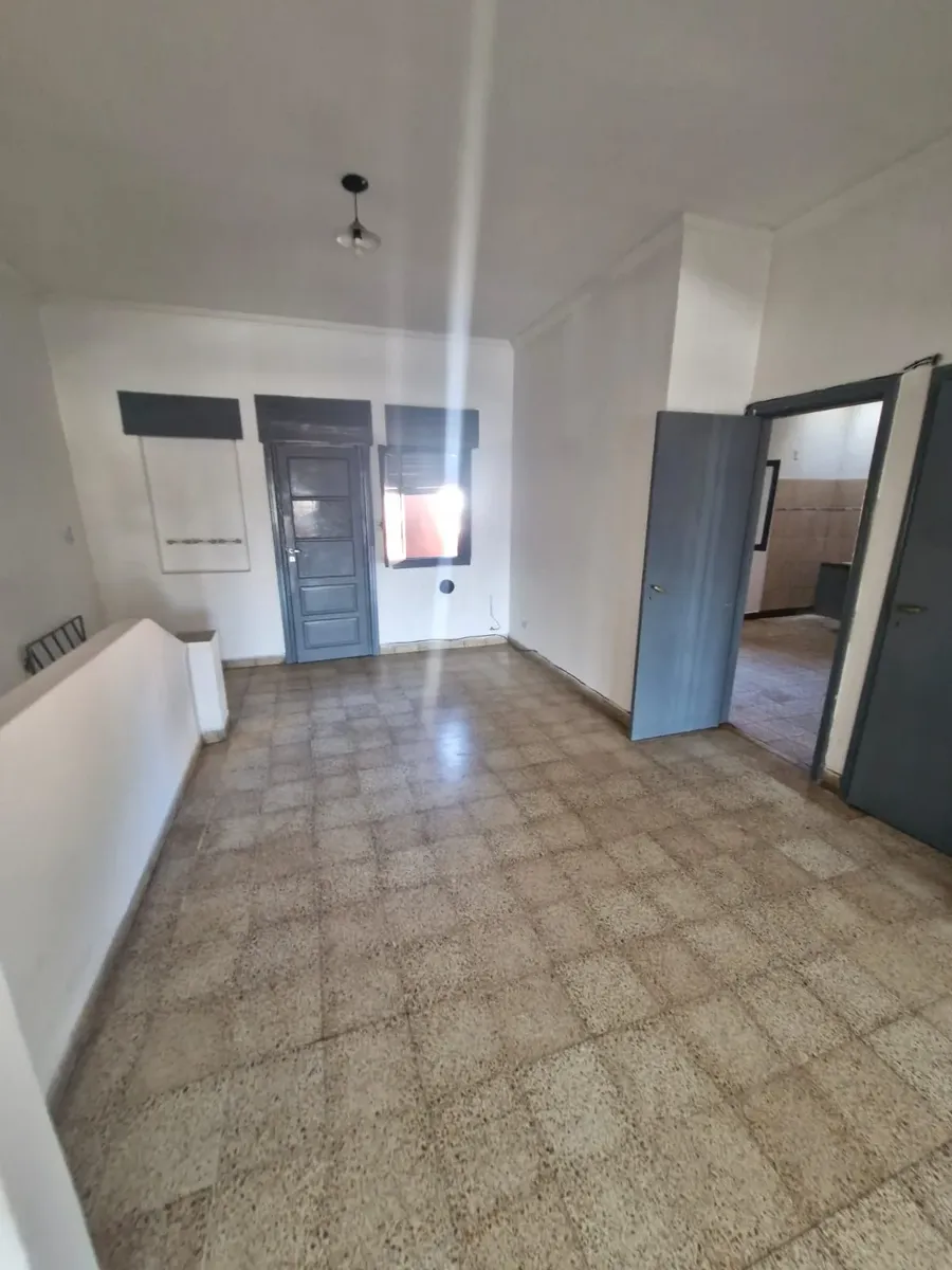 Chalet Sobre Avenida Mitre