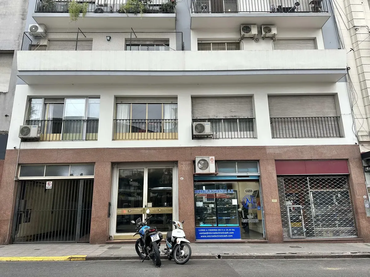 Departamento De 3 Dormitorios En Perón Y Uruguay- San Nicolás