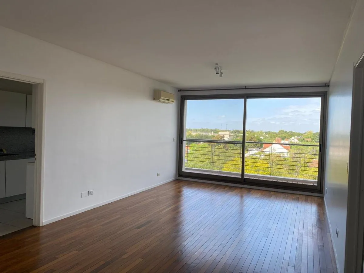4th floor balcony with grill