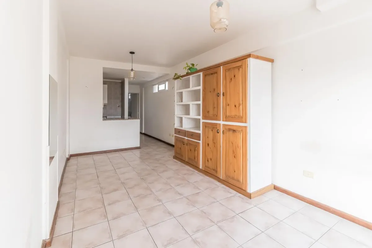 Alquiler Departamento Monoambiente Al Frente Con Balcón- Piso Alto- Amenities: Pileta - Monte Castro