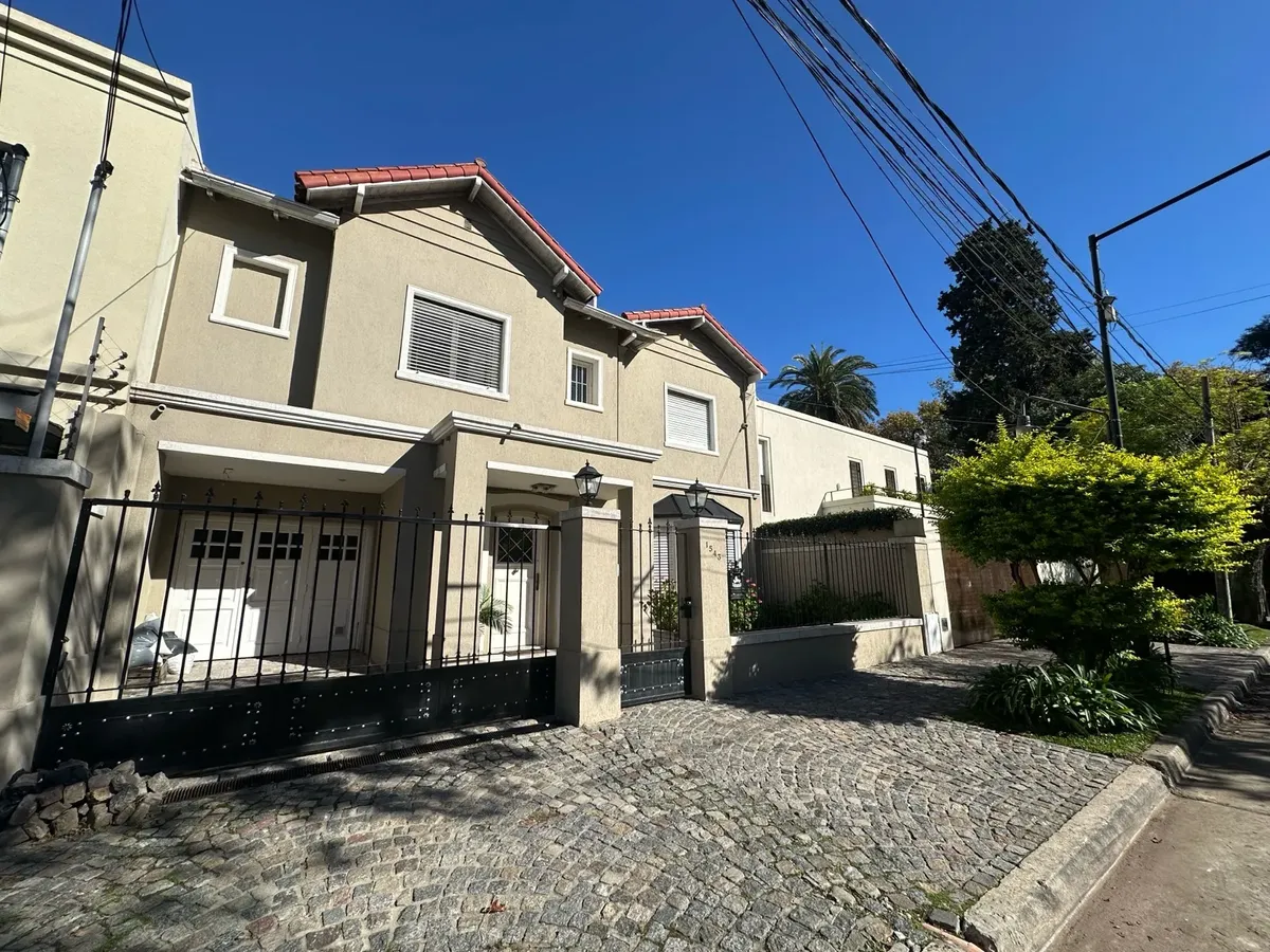 Casa En Martinez