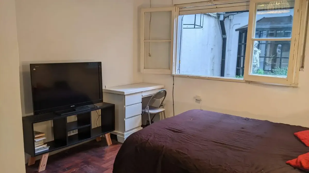 Estudio en planta baja amoblado