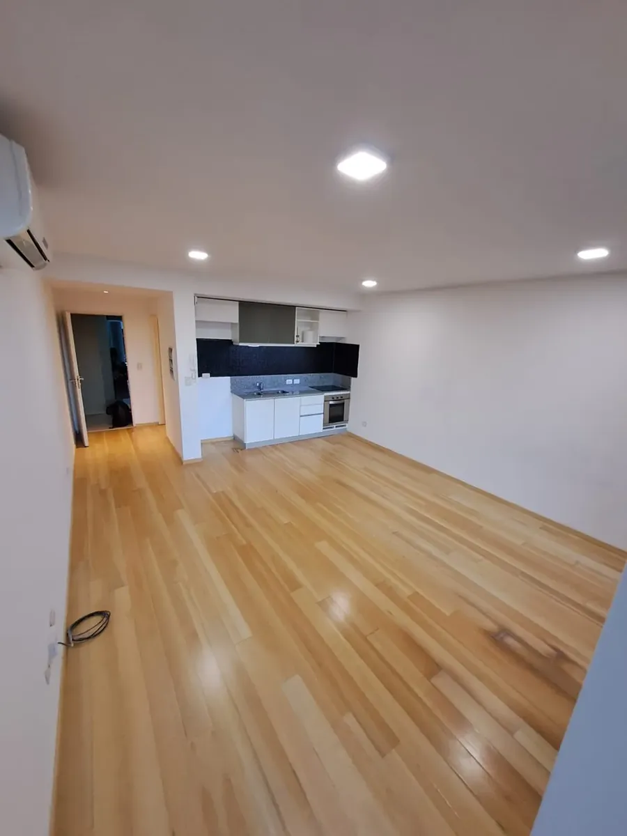 Excelente Y Amplio Monoambiente Con Amenities. Caballito