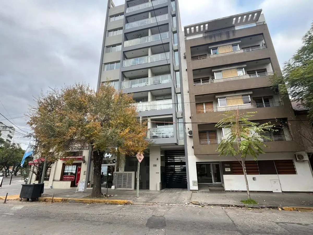 Departamento De 2 Dormitorios En Alquiler En La Plata