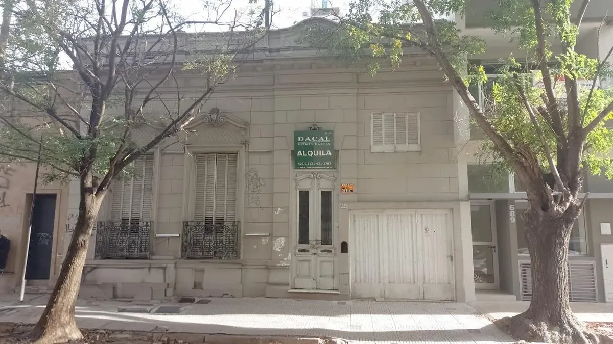 Casa En Alquiler En La Plata - Dacal Bienes Raíces