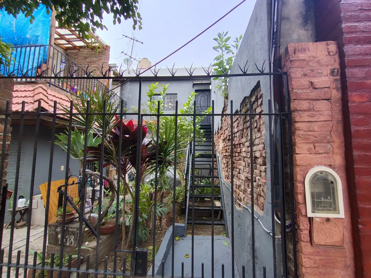Depto En Alquiler En Planta Alta Bien Ubicado