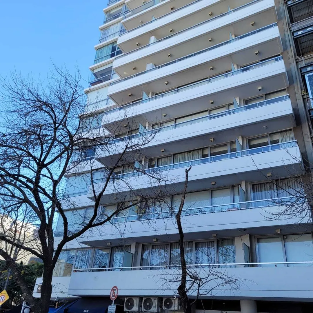 Monoambiente amoblado con balcón