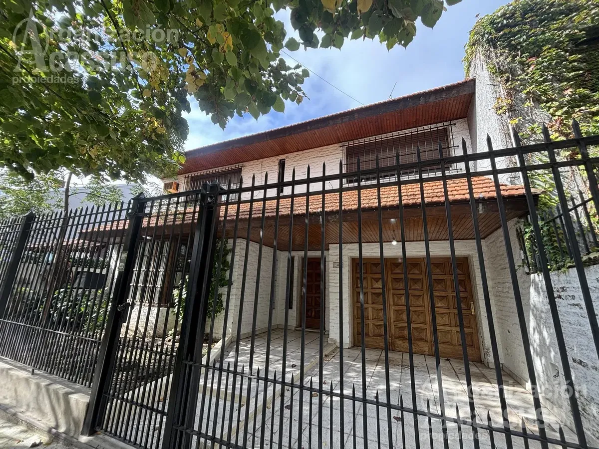 Excelente Casa En Alquiler - Lomas De San Isidro