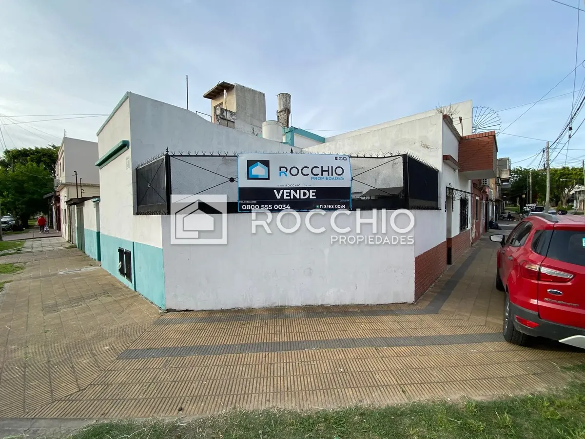 Casa En Venta 6 Ambientes J.l Suarez
