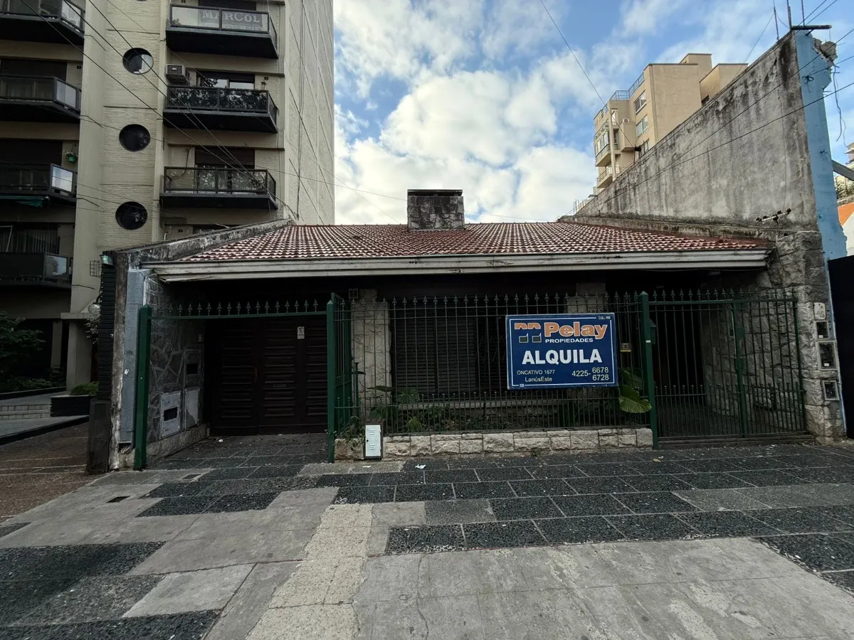 En Alquiler Ph Tipo Casa Al Fte 5 Amb Con Cochera Y Patio Con Parrilla En Lanus O (403)