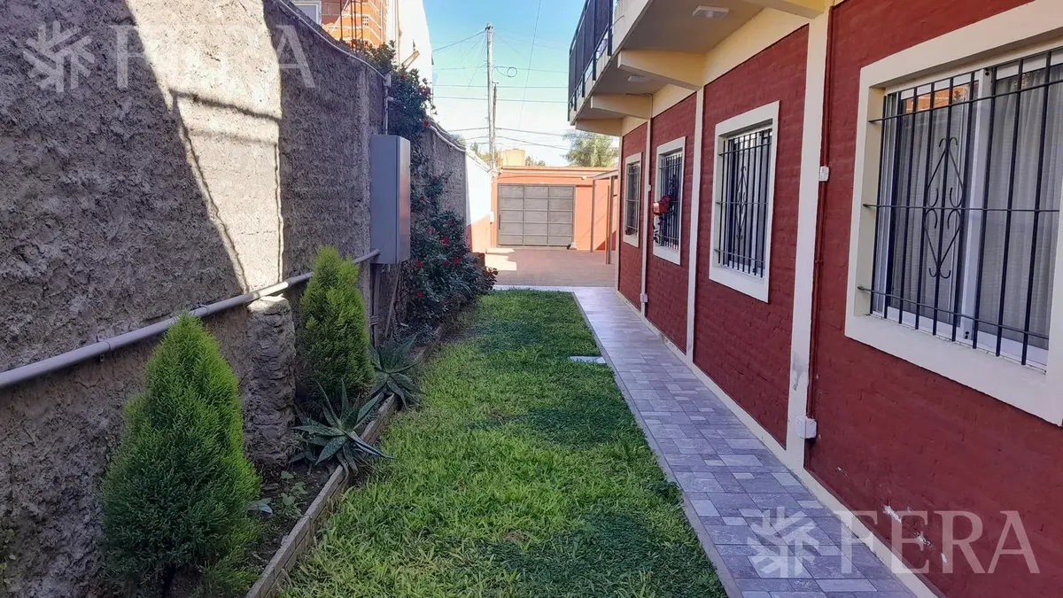 Alquiler Departamento 2 Ambientes Con Balcón En Bernal Oeste