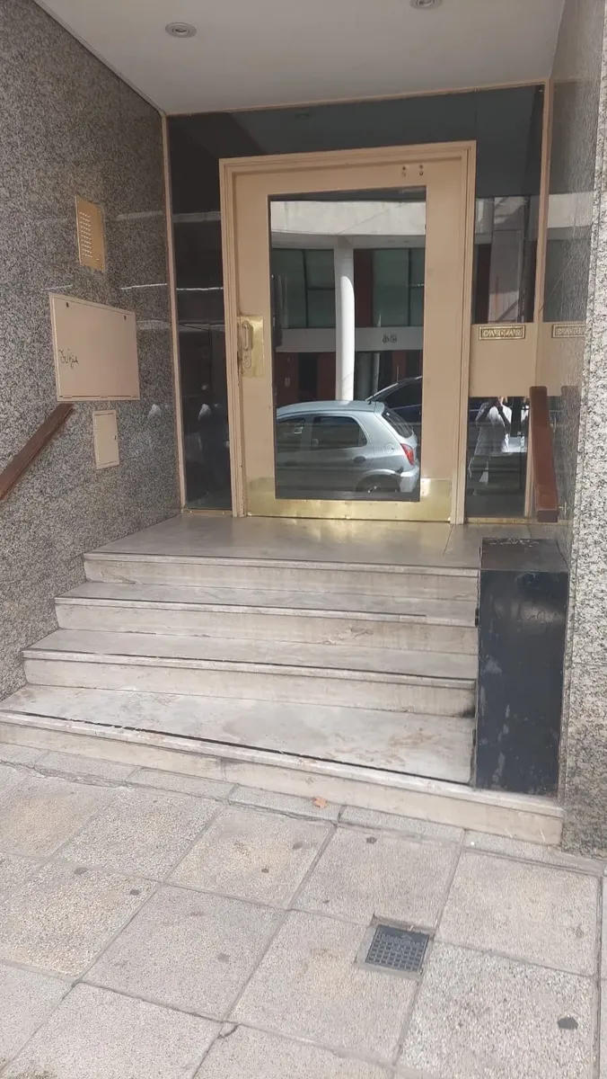Furnished studio 9th floor north