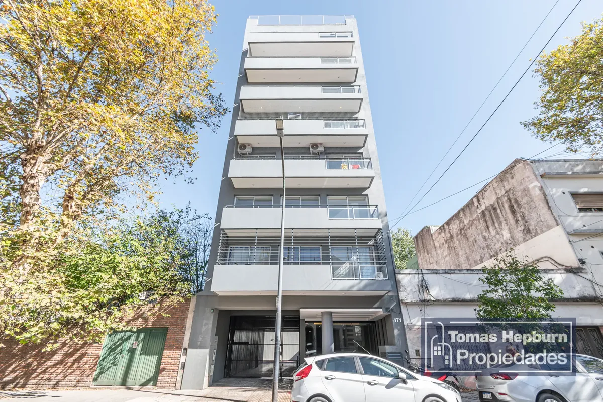 Alquiler Monoambiente Divisible En Floresta Con Balcón Y Apto Profesional