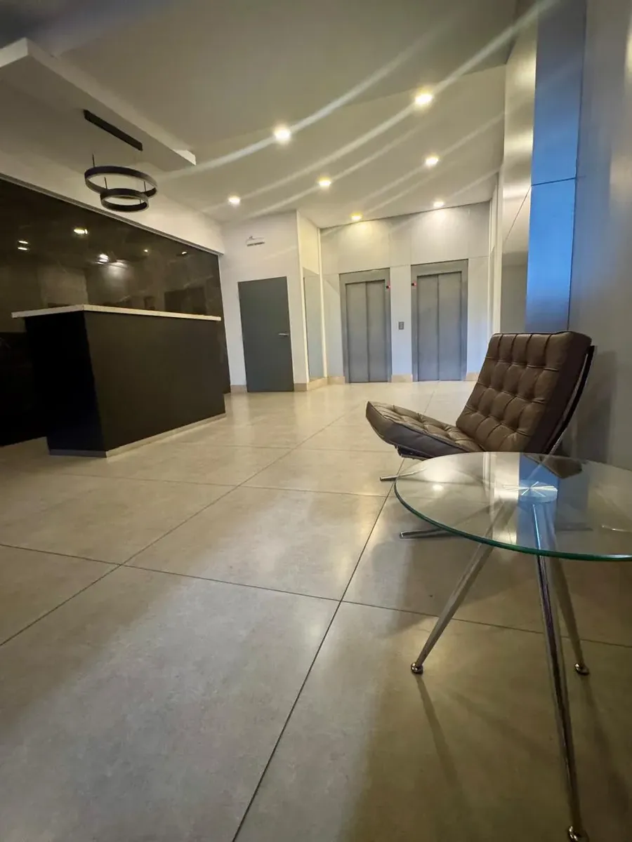 Monoambiente Con Balcón Y Parrilla Amoblado, Edificio Con Gym, Pileta, Seguridad Y Laundry