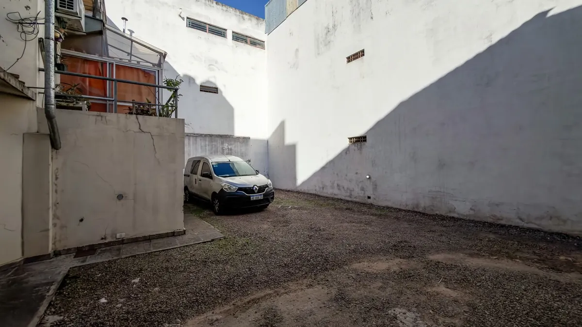 Alquiler Depto 2 Amb En Pb Con Cochera Y Pati0
