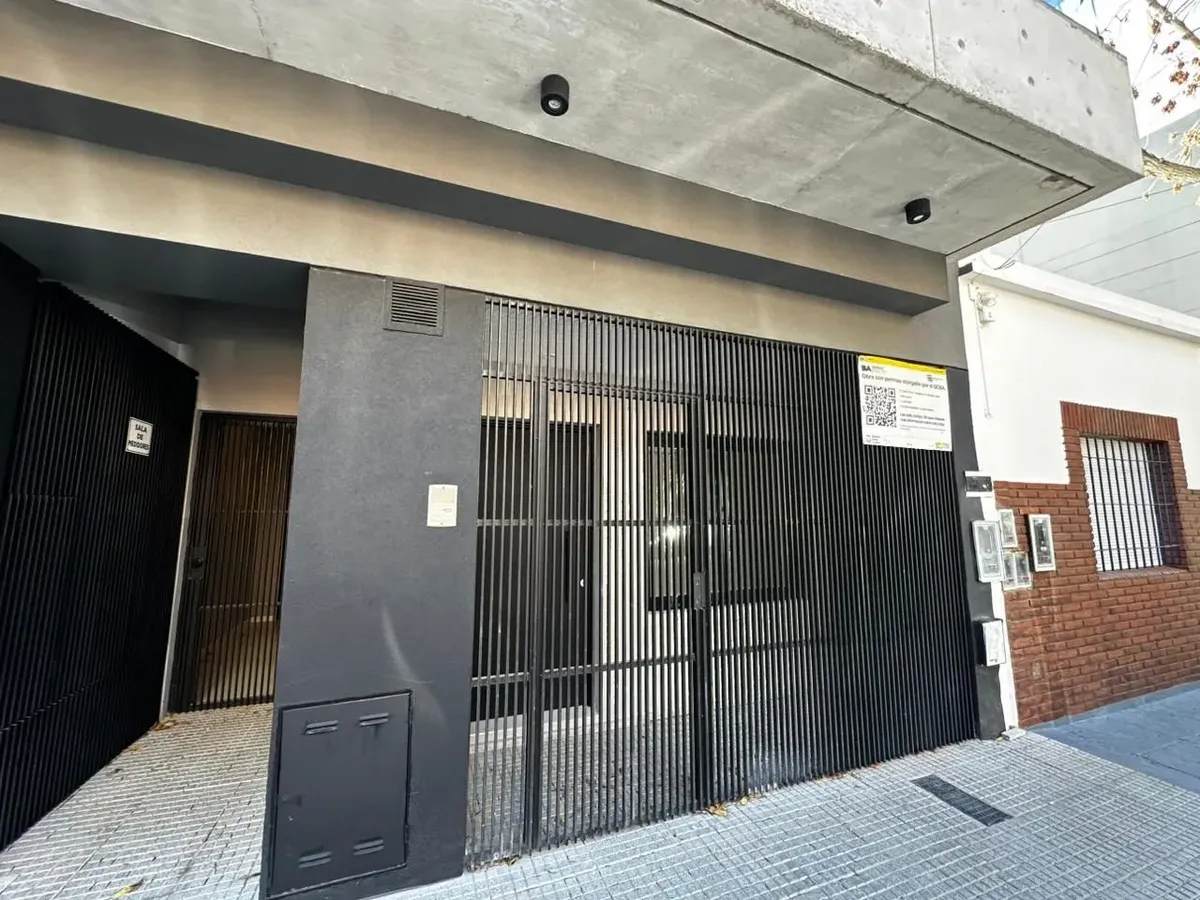 Alquiler | Monoambiente Divisible Con Patio | Saavedra