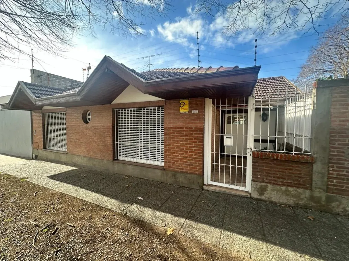 Casa para uso profesional, 3 oficinas