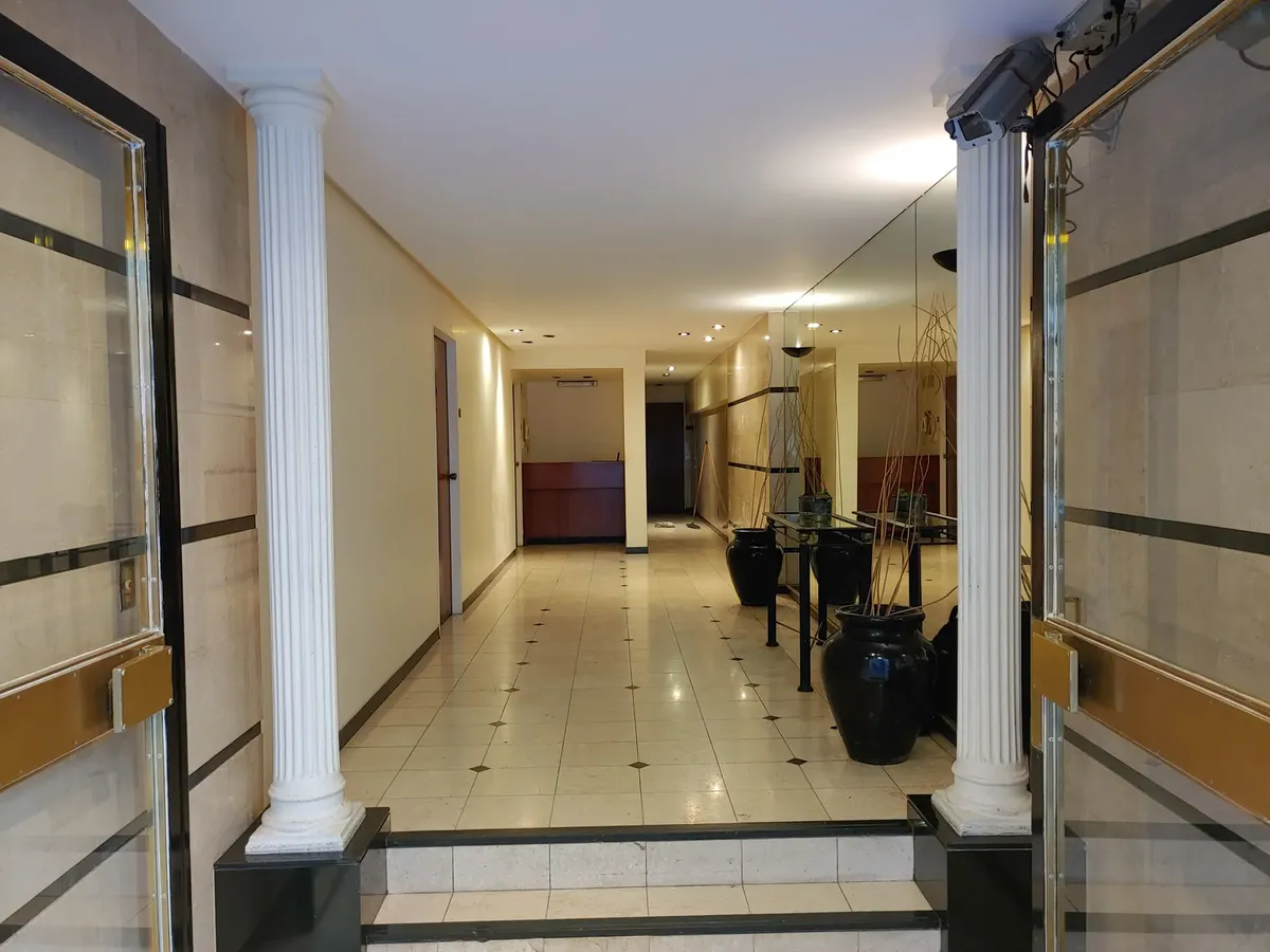 Alquiler Semipiso Recoleta 3 Ambientes Con Dependencias Y Balcón