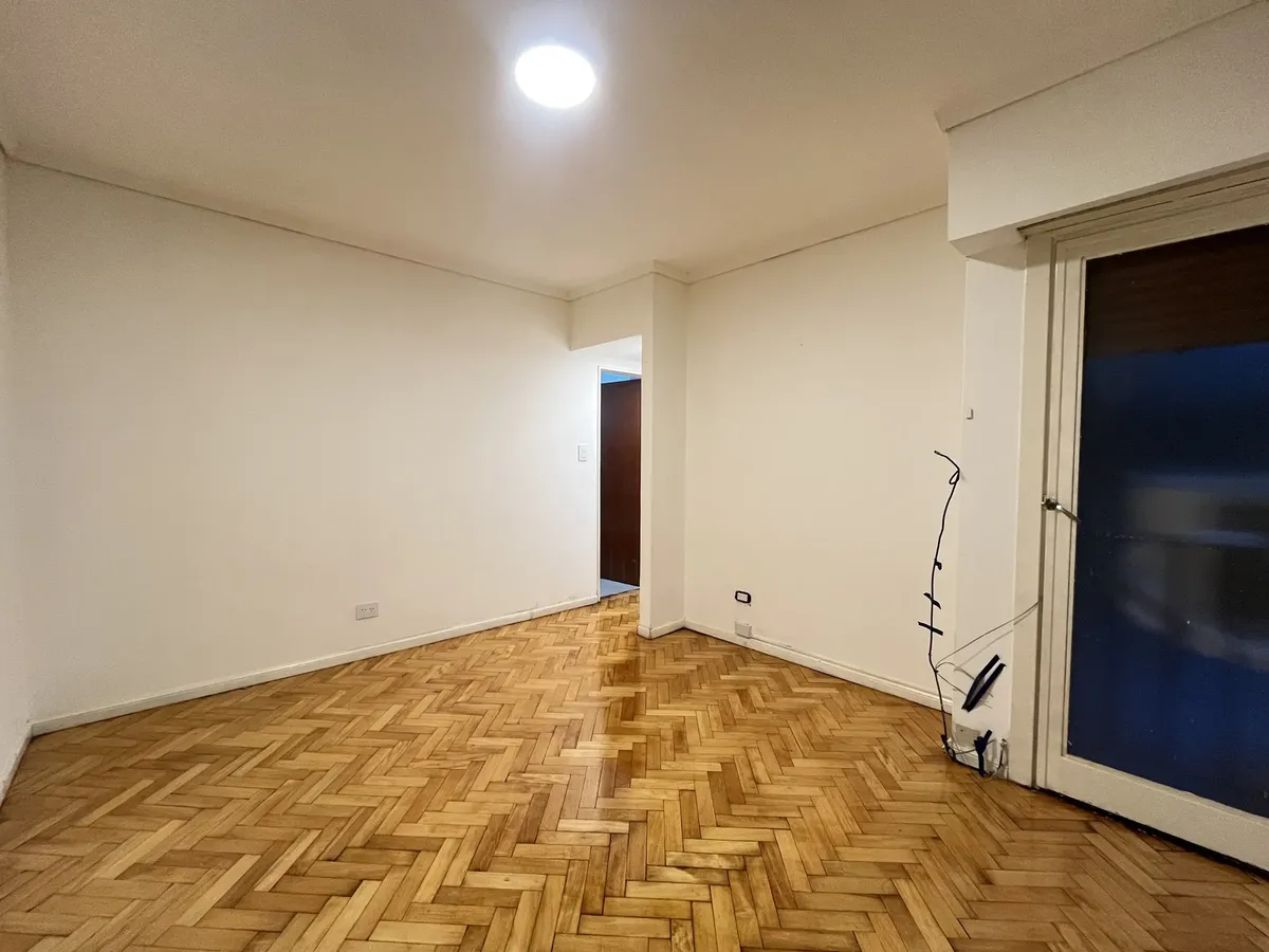 Internal 1BR, AC