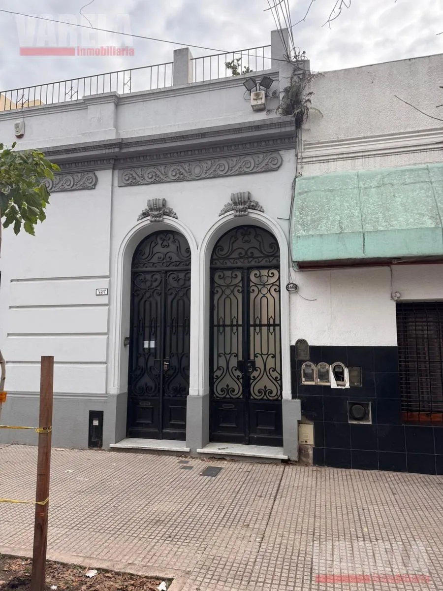 Ph En Alquiler Sin Expen. 1°piso Por Escalera 2 Amb C/ Patio Y Quincho $950.000
