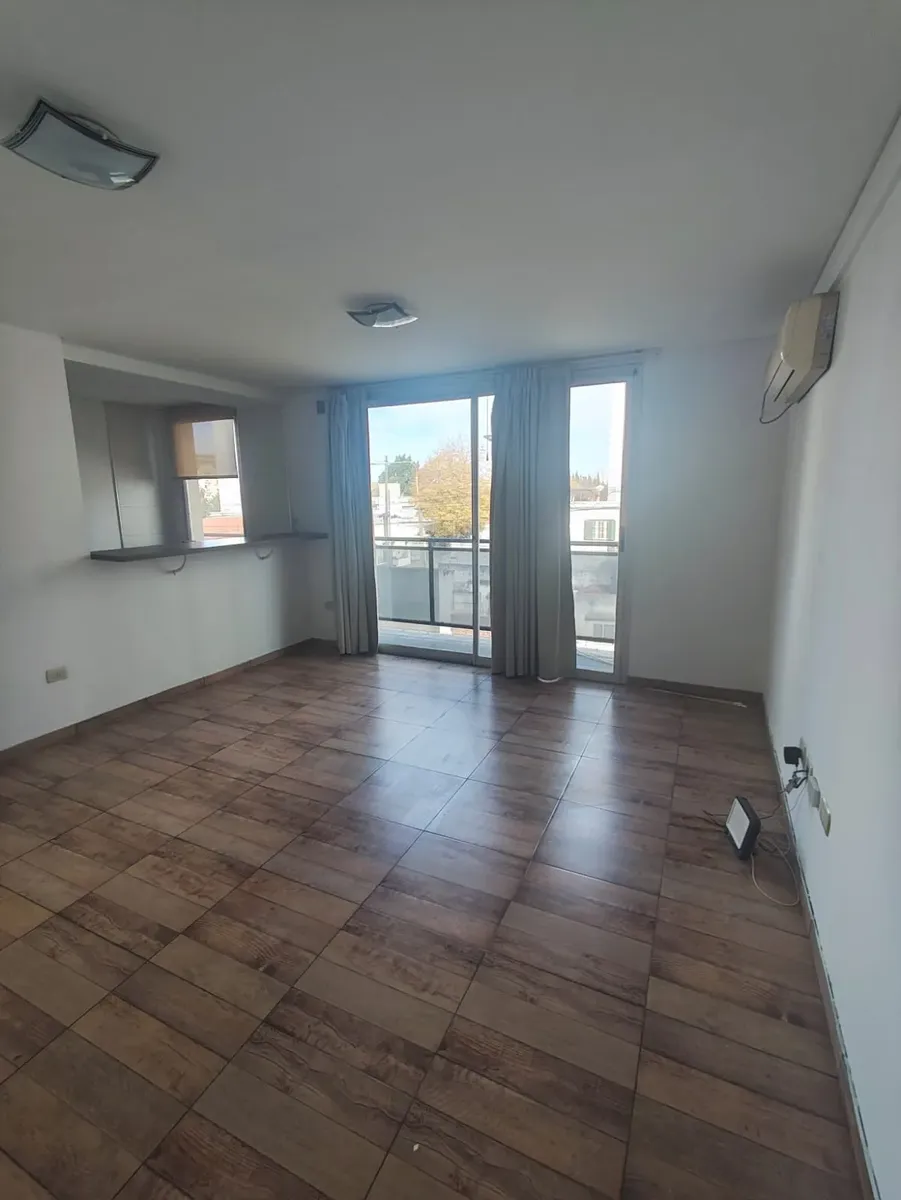 Departamento 2 Ambientes En Alquiler En Berazategui Centro