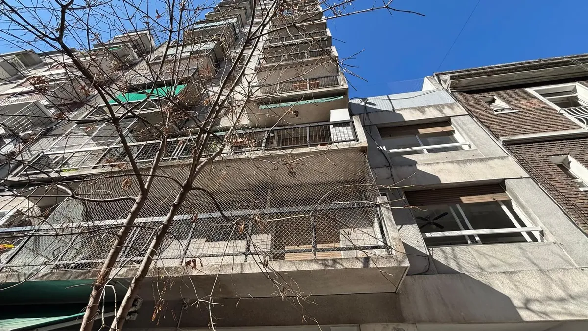 Se Alquila Departamento De Dos Ambientes En Recoleta