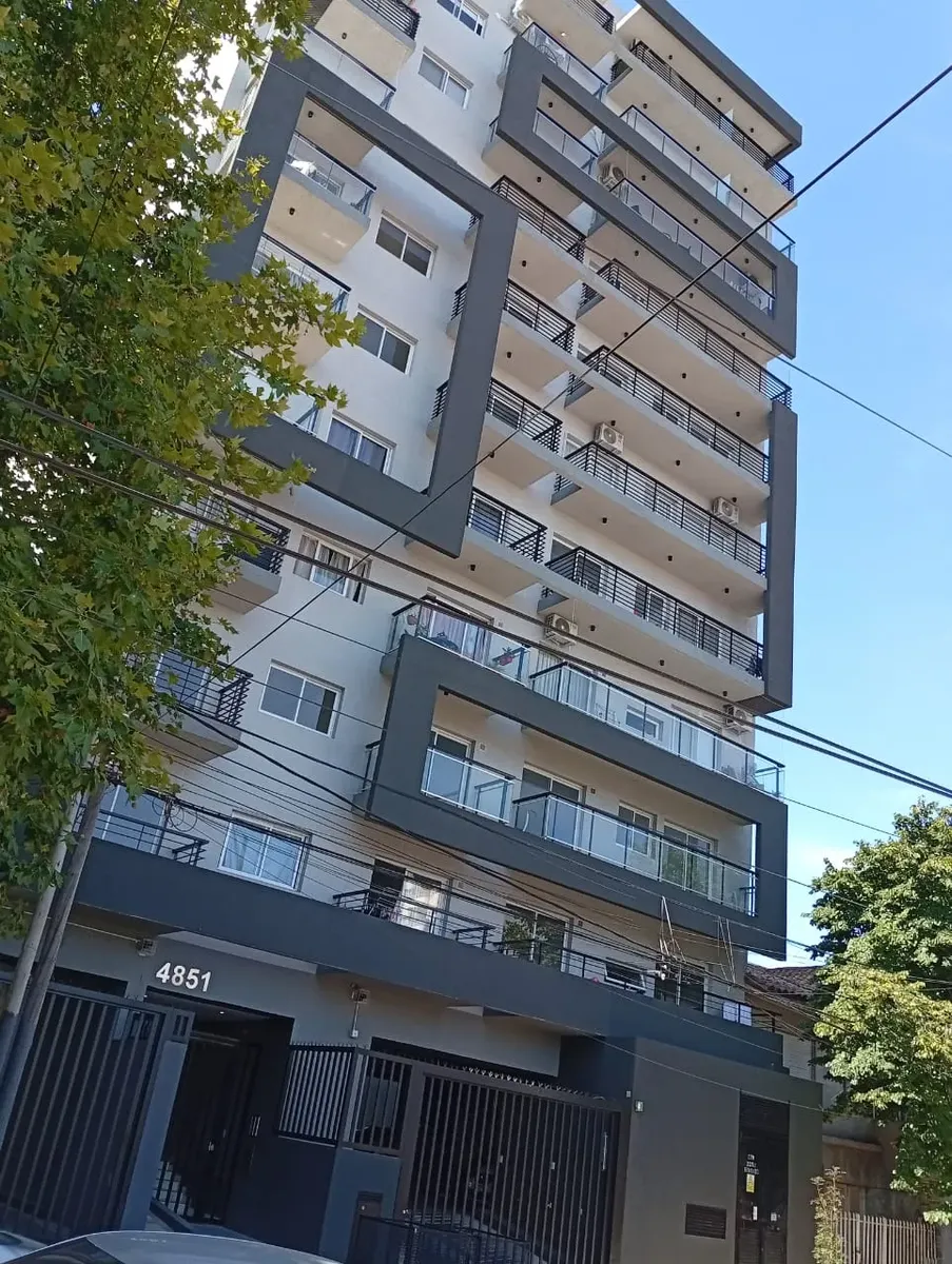 Departamento 2 Ambientes Muy Cómodo Y Amoblado, Zona Caseros