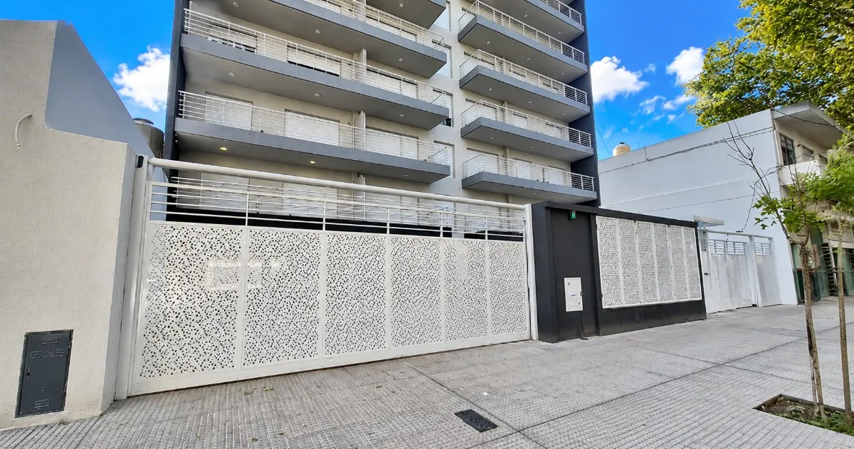 Monoambiente A Estrenar Con Balcon Al Frente | Moron | Alquila