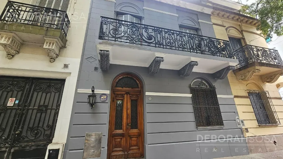Alquiler Casa De Estilo 5 Ambientes Con Terraza Y Quincho - Solo Comercial