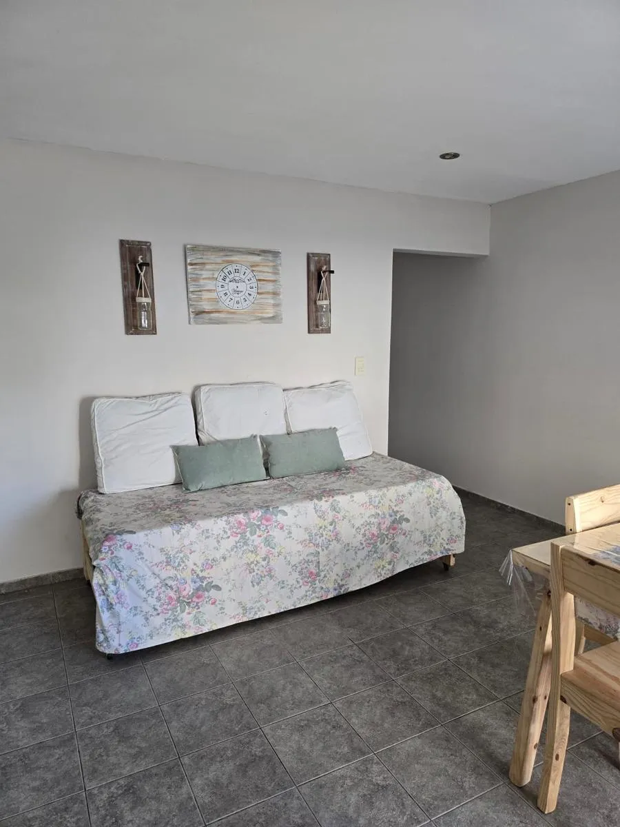 1 ambiente amoblado, 2 camas